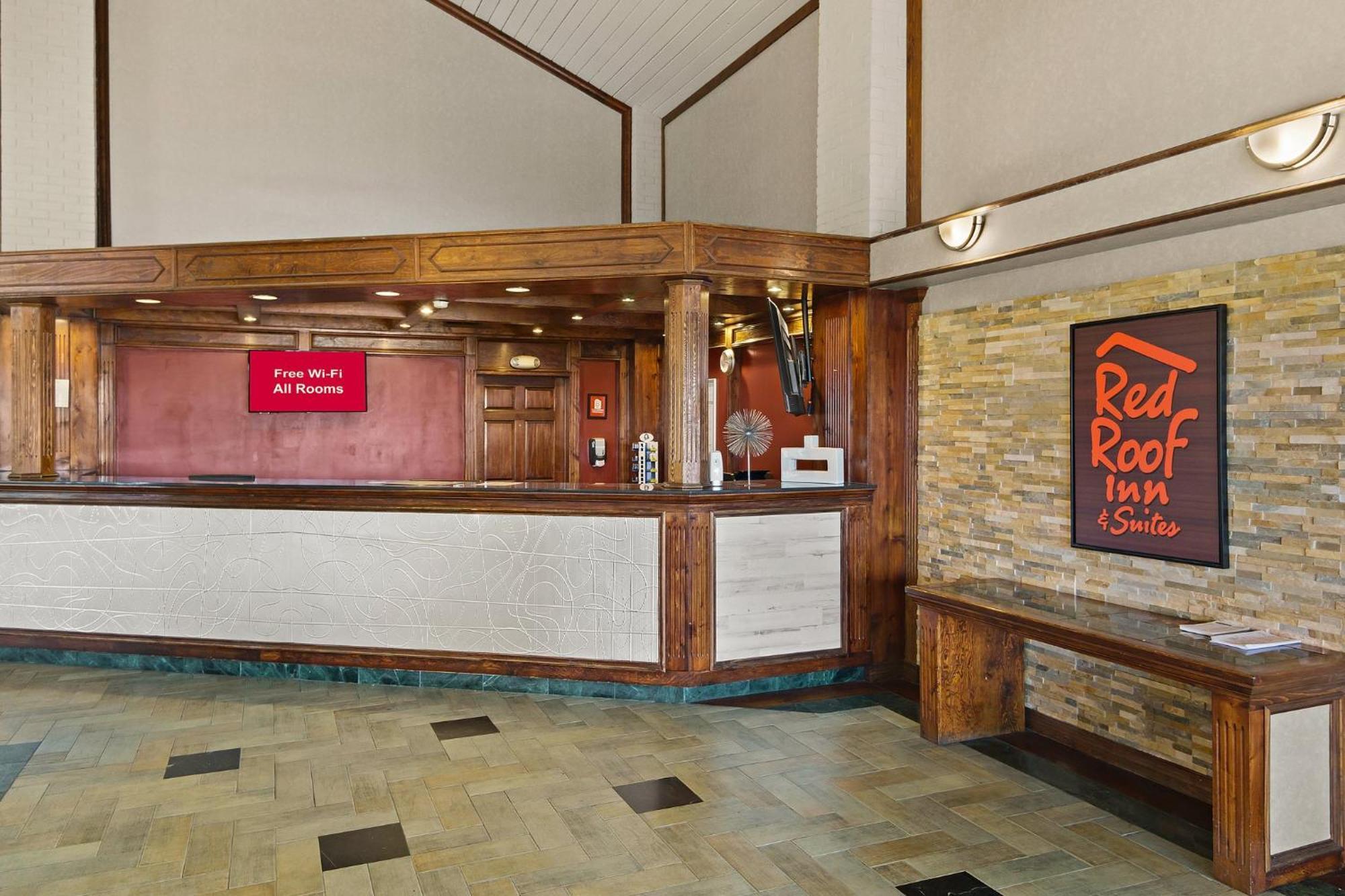 Red Roof Inn & Suites Irving - Dfw Airport South Exterior foto